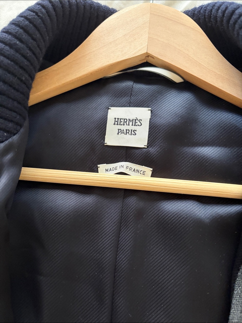 Hermès Navy and Black leathers and cashmere Bomber Jacket - Picture 3 of 9